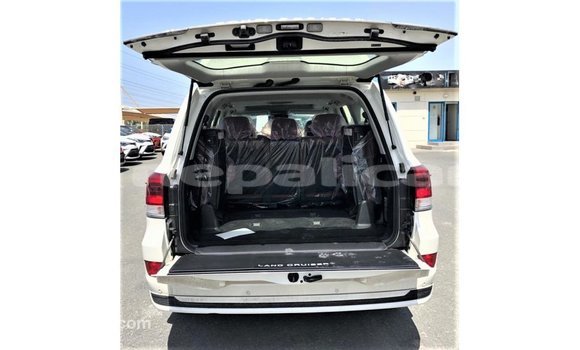 Buy Import Toyota Land Cruiser White Car in Import - Dubai in Bagmati Buy Import Toyota Land Cruiser White Car in Import - Dubai in Bagmati