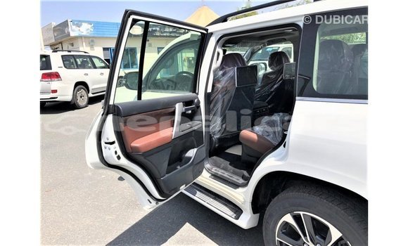 Buy Import Toyota Land Cruiser White Car in Import - Dubai in Bagmati Buy Import Toyota Land Cruiser White Car in Import - Dubai in Bagmati