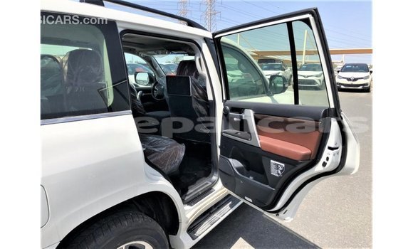 Buy Import Toyota Land Cruiser White Car in Import - Dubai in Bagmati Buy Import Toyota Land Cruiser White Car in Import - Dubai in Bagmati