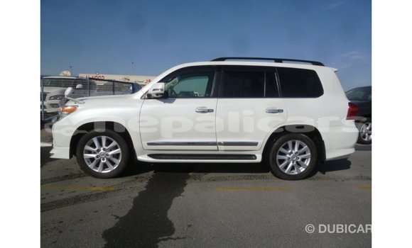 Buy Import Toyota Land Cruiser White Car in Import - Dubai in Bagmati Buy Import Toyota Land Cruiser White Car in Import - Dubai in Bagmati