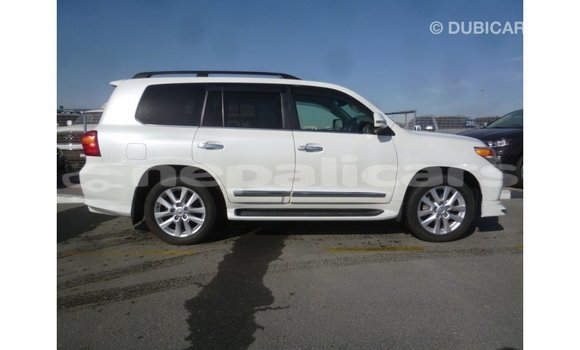 Buy Import Toyota Land Cruiser White Car in Import - Dubai in Bagmati Buy Import Toyota Land Cruiser White Car in Import - Dubai in Bagmati