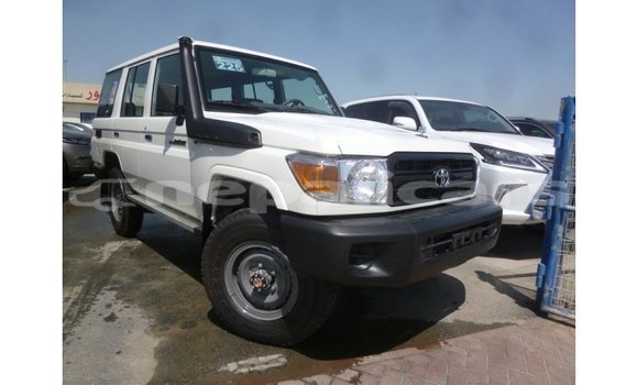 Buy Import Toyota Land Cruiser White Car in Import - Dubai in Bagmati Buy Import Toyota Land Cruiser White Car in Import - Dubai in Bagmati
