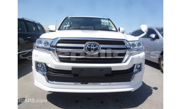 Buy Import Toyota Land Cruiser White Car in Import - Dubai in Bagmati Buy Import Toyota Land Cruiser White Car in Import - Dubai in Bagmati