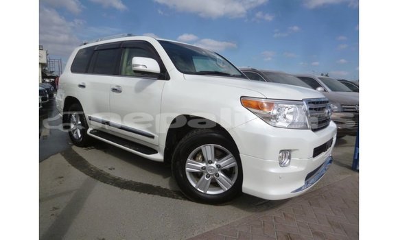 Buy Import Toyota Land Cruiser White Car in Import - Dubai in Bagmati Buy Import Toyota Land Cruiser White Car in Import - Dubai in Bagmati