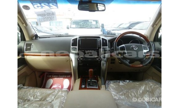 Buy Import Toyota Land Cruiser White Car in Import - Dubai in Bagmati Buy Import Toyota Land Cruiser White Car in Import - Dubai in Bagmati