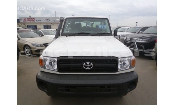 Buy Import Toyota Land Cruiser White Car in Import - Dubai in Bagmati Buy Import Toyota Land Cruiser White Car in Import - Dubai in Bagmati