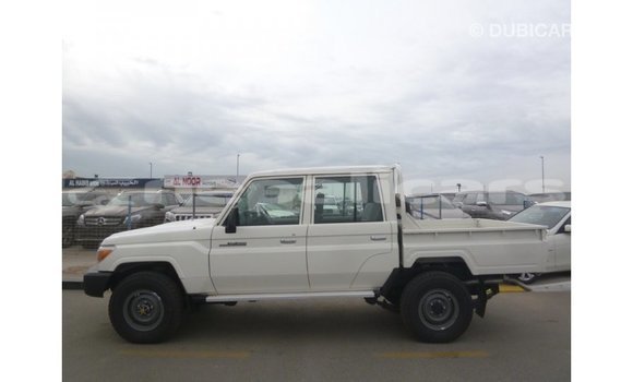 Buy Import Toyota Land Cruiser White Car in Import - Dubai in Bagmati Buy Import Toyota Land Cruiser White Car in Import - Dubai in Bagmati