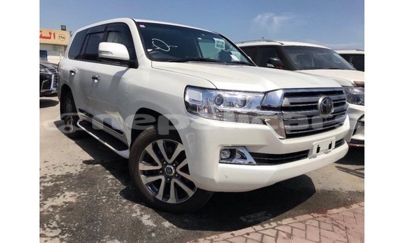Buy Import Toyota Land Cruiser White Car in Import - Dubai in Bagmati Buy Import Toyota Land Cruiser White Car in Import - Dubai in Bagmati