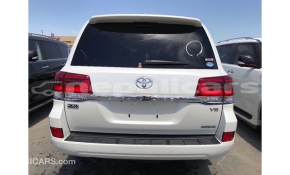 Buy Import Toyota Land Cruiser White Car in Import - Dubai in Bagmati Buy Import Toyota Land Cruiser White Car in Import - Dubai in Bagmati