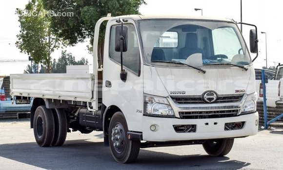 Buy Import Hino 300 Series White Truck in Import - Dubai in Bagmati