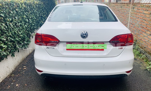 Buy Used Volkswagen Jetta White Car in Kathmandu in Bagmati