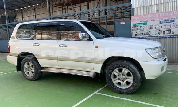 Buy Used Toyota Land Cruiser White Car in Kathmandu in Bagmati Buy Used Toyota Land Cruiser White Car in Kathmandu in Bagmati