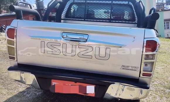 Buy Used Isuzu D–MAX Silver Car in Kathmandu in Bagmati Buy Used Isuzu D–MAX Silver Car in Kathmandu in Bagmati