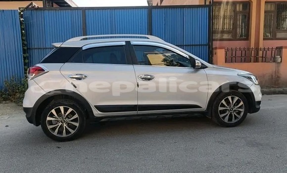 Buy Used Hyundai i20 Silver Car in Kathmandu in Bagmati Buy Used Hyundai i20 Silver Car in Kathmandu in Bagmati