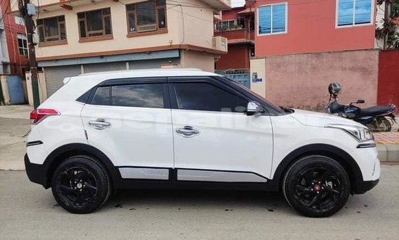 Buy Used Hyundai Creta White Car in Kathmandu in Bagmati