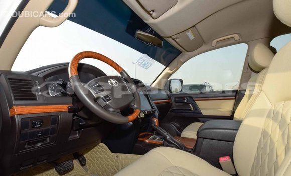 Buy Import Toyota Land Cruiser White Car in Import - Dubai in Bagmati Buy Import Toyota Land Cruiser White Car in Import - Dubai in Bagmati