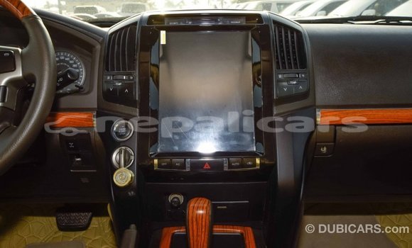 Buy Import Toyota Land Cruiser White Car in Import - Dubai in Bagmati Buy Import Toyota Land Cruiser White Car in Import - Dubai in Bagmati