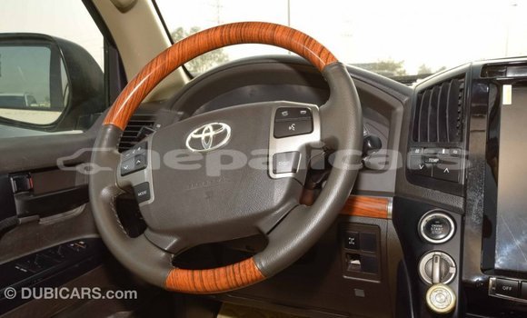 Buy Import Toyota Land Cruiser White Car in Import - Dubai in Bagmati Buy Import Toyota Land Cruiser White Car in Import - Dubai in Bagmati