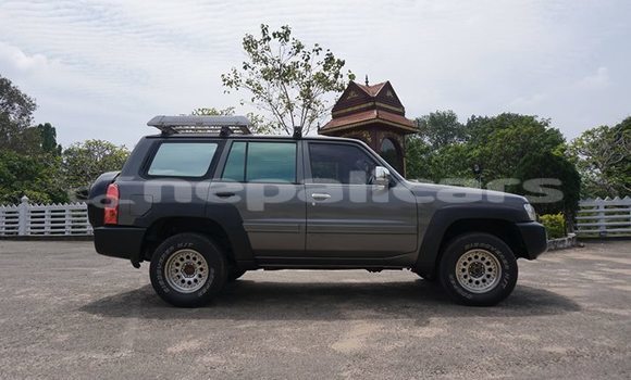 Buy Used Nissan Patrol Silver Car in Mahendranagar in Mahakali Buy Used Nissan Patrol Silver Car in Mahendranagar in Mahakali