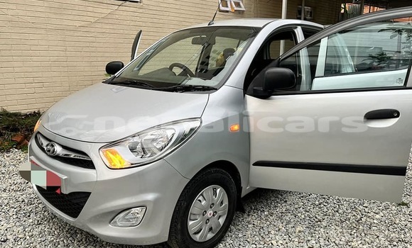 Buy Used Hyundai i10 Beige Car in Kathmandu in Bagmati Buy Used Hyundai i10 Beige Car in Kathmandu in Bagmati