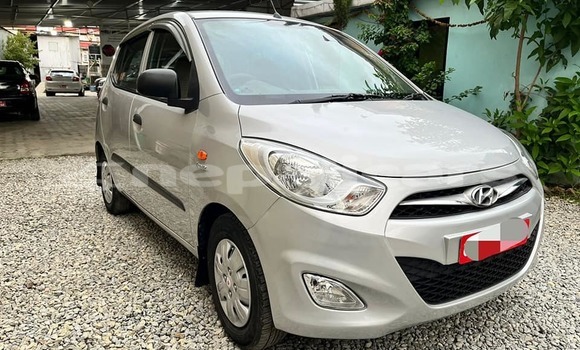 Buy Used Hyundai i10 Beige Car in Kathmandu in Bagmati Buy Used Hyundai i10 Beige Car in Kathmandu in Bagmati