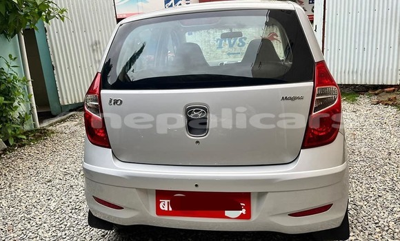 Buy Used Hyundai i10 Beige Car in Kathmandu in Bagmati Buy Used Hyundai i10 Beige Car in Kathmandu in Bagmati
