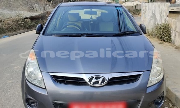 Buy Used Hyundai i20 Beige Car in Kathmandu in Bagmati