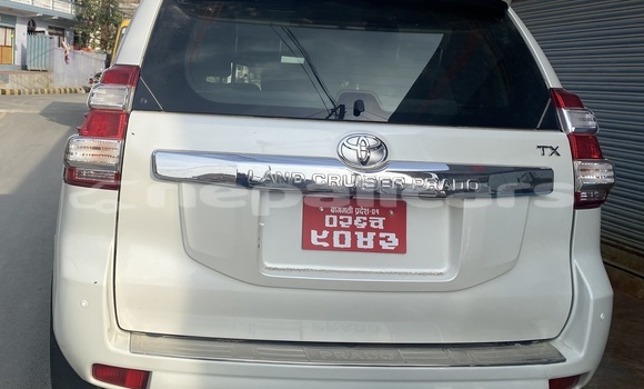 Buy Used Toyota Prado White Car in Kathmandu in Bagmati Buy Used Toyota Prado White Car in Kathmandu in Bagmati