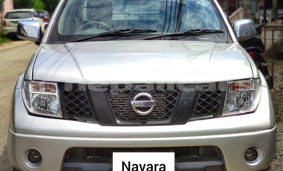 Buy Used Nissan Navara Silver Car in Bharatpur in Narayani