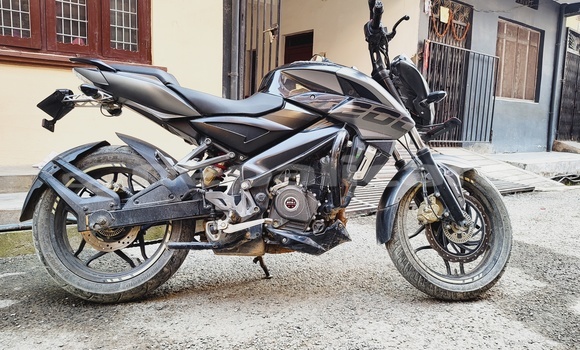 Buy New Bajaj PULSAR Black Bike in Butwal in Lumbini Buy New Bajaj PULSAR Black Bike in Butwal in Lumbini