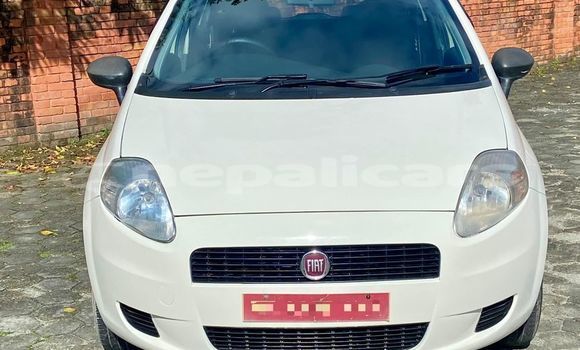 Buy Used Fiat Punto White Car in Kathmandu in Bagmati