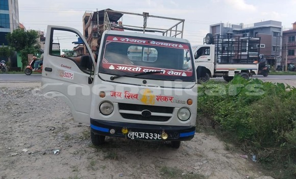 Buy Used Hyundai Chorus White Truck in Kathmandu in Bagmati Buy Used Hyundai Chorus White Truck in Kathmandu in Bagmati