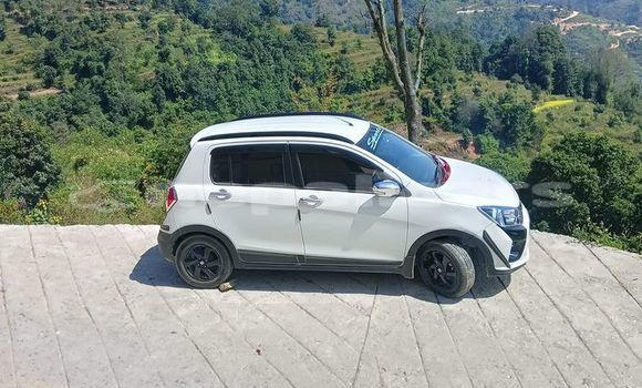 Buy Used Acura CSX White Car in Kathmandu in Bagmati