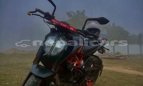 Buy New KTM 250 Black Bike in Nepalganj in Bheri