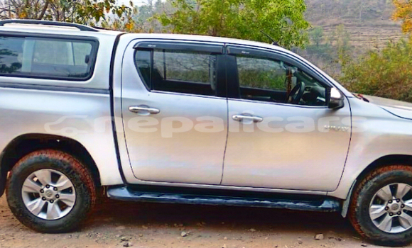 Buy Used Toyota Hilux Silver Car in Kathmandu in Bagmati