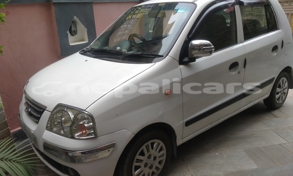 Buy Used Hyundai Santamo White Car in Lalitpur in Bagmati Buy Used Hyundai Santamo White Car in Lalitpur in Bagmati