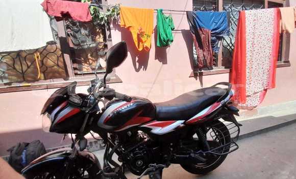 Buy New Bajaj DISCOVER Red Bike in Kathmandu in Bagmati Buy New Bajaj DISCOVER Red Bike in Kathmandu in Bagmati