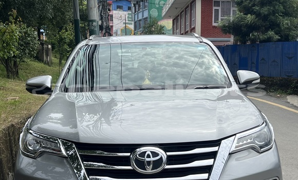 Buy Used Toyota Fortuner Silver Car in Lalitpur in Bagmati Buy Used Toyota Fortuner Silver Car in Lalitpur in Bagmati