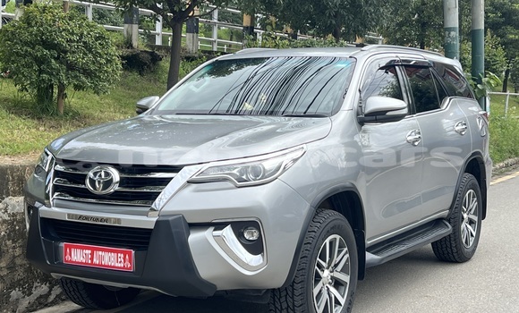 Buy Used Toyota Fortuner Silver Car in Lalitpur in Bagmati Buy Used Toyota Fortuner Silver Car in Lalitpur in Bagmati