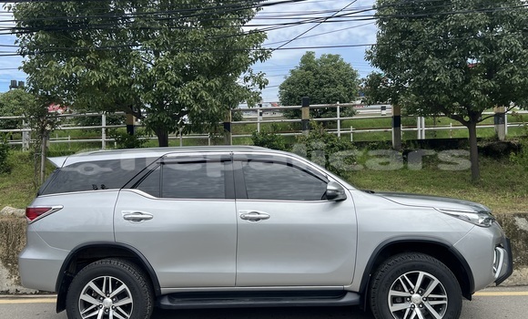 Buy Used Toyota Fortuner Silver Car in Lalitpur in Bagmati Buy Used Toyota Fortuner Silver Car in Lalitpur in Bagmati