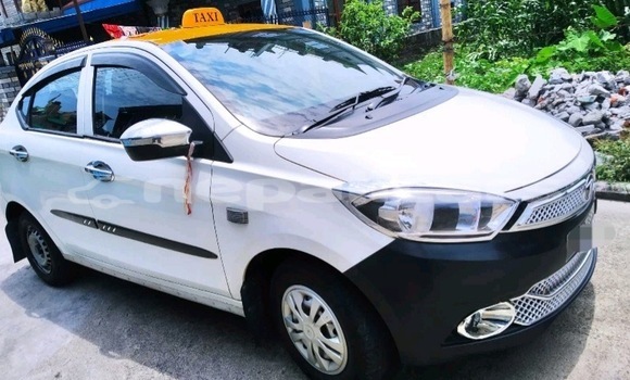 Buy Used TATA Sumo Grande White Car in Pokhara in Gandaki Buy Used TATA Sumo Grande White Car in Pokhara in Gandaki