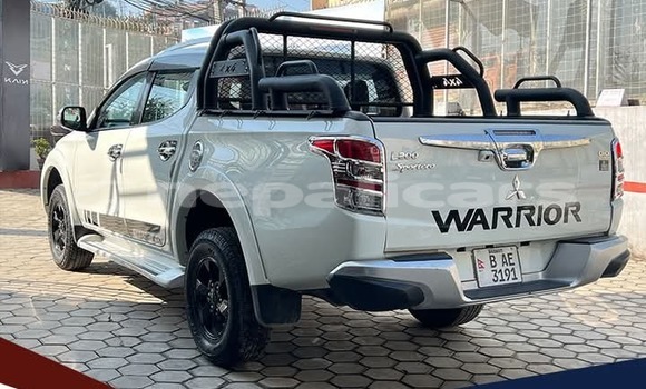 Buy Used Mitsubishi L200 White Car in Kathmandu in Bagmati Buy Used Mitsubishi L200 White Car in Kathmandu in Bagmati