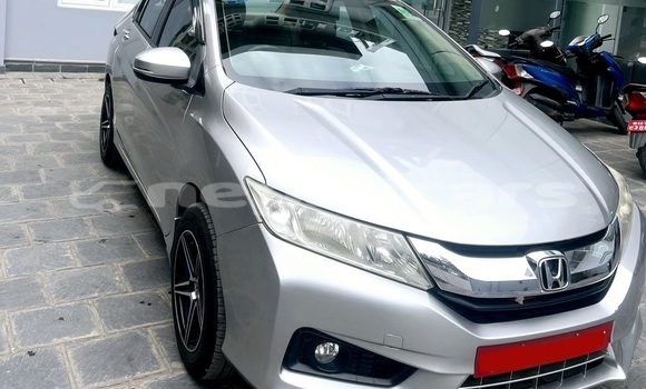 Buy Used Honda City Silver Car in Kathmandu in Bagmati