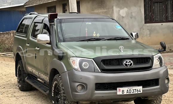 Buy Used Toyota Hiluxe VIGO Green Car in Bhaktapur in Bagmati