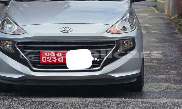 Buy New Hyundai Santamo Silver Car in Kathmandu in Bagmati