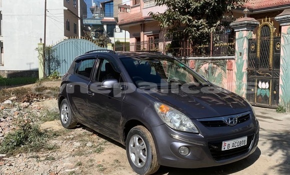 Buy Used Hyundai i20 Silver Car in Bhaktapur in Bagmati