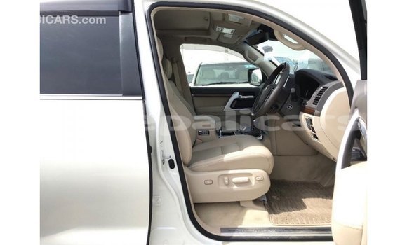 Buy Import Toyota Land Cruiser White Car in Import - Dubai in Bagmati Buy Import Toyota Land Cruiser White Car in Import - Dubai in Bagmati