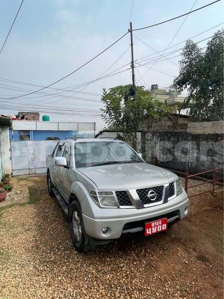 Big with watermark nissan navara bagmati kathmandu 5080