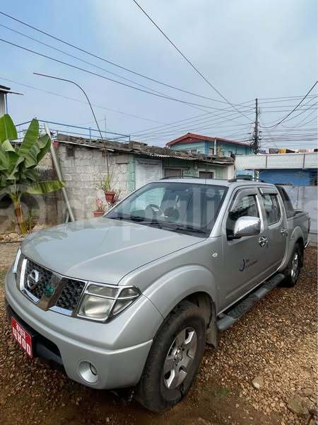Big with watermark nissan navara bagmati kathmandu 5080