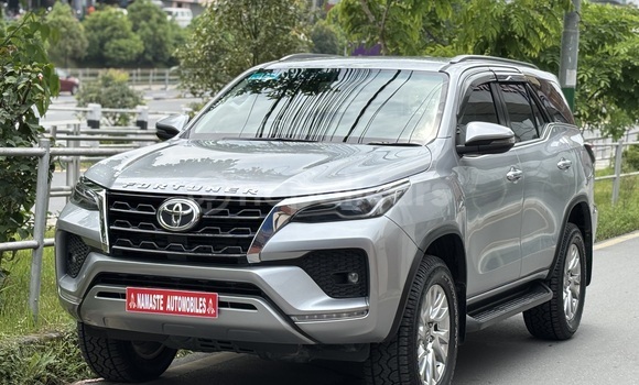 Buy Used Toyota Fortuner Silver Car in Lalitpur in Bagmati Buy Used Toyota Fortuner Silver Car in Lalitpur in Bagmati